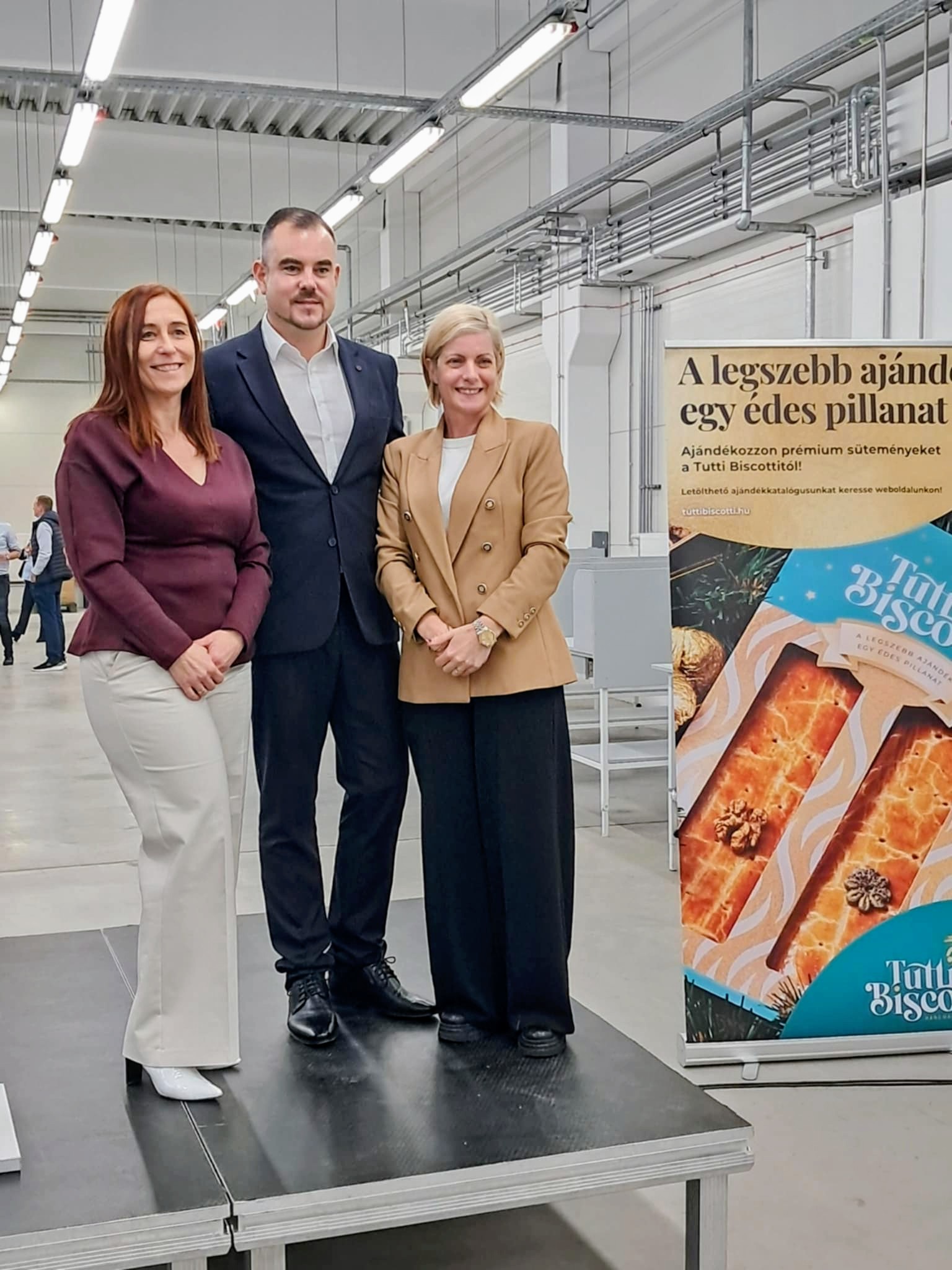 Kőszegi Enikő Kovács Ádám és Kelényi-Kovács Zsuzsanna.jpg